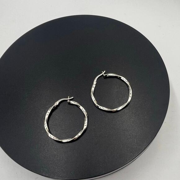 FZN IN 925 Designer Sterling Silver Twisted Hoop Pierced Earrings - Picture 8 of 8